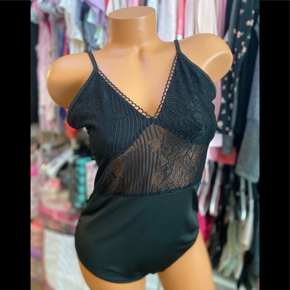 5 for $15! Black Lace Bodysuit Size Large